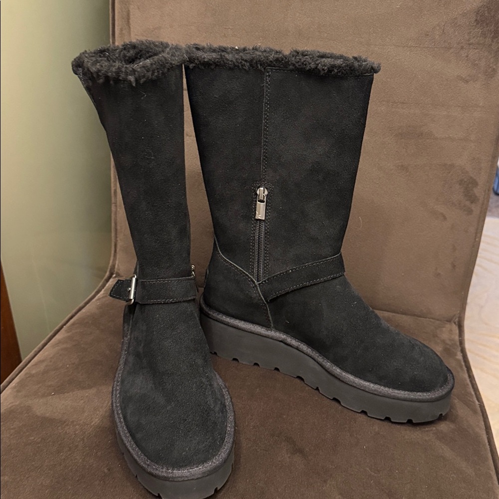 Koolaburra Black Plush Footwear